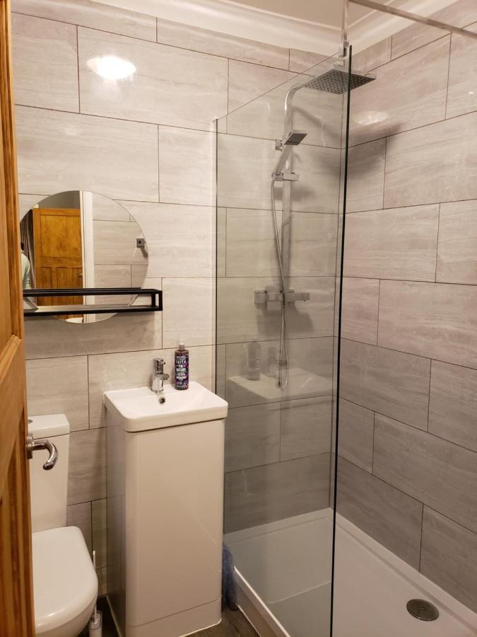 Luxury Self Catering With Cosy Cabin & Sauna In Колчестер Экстерьер фото