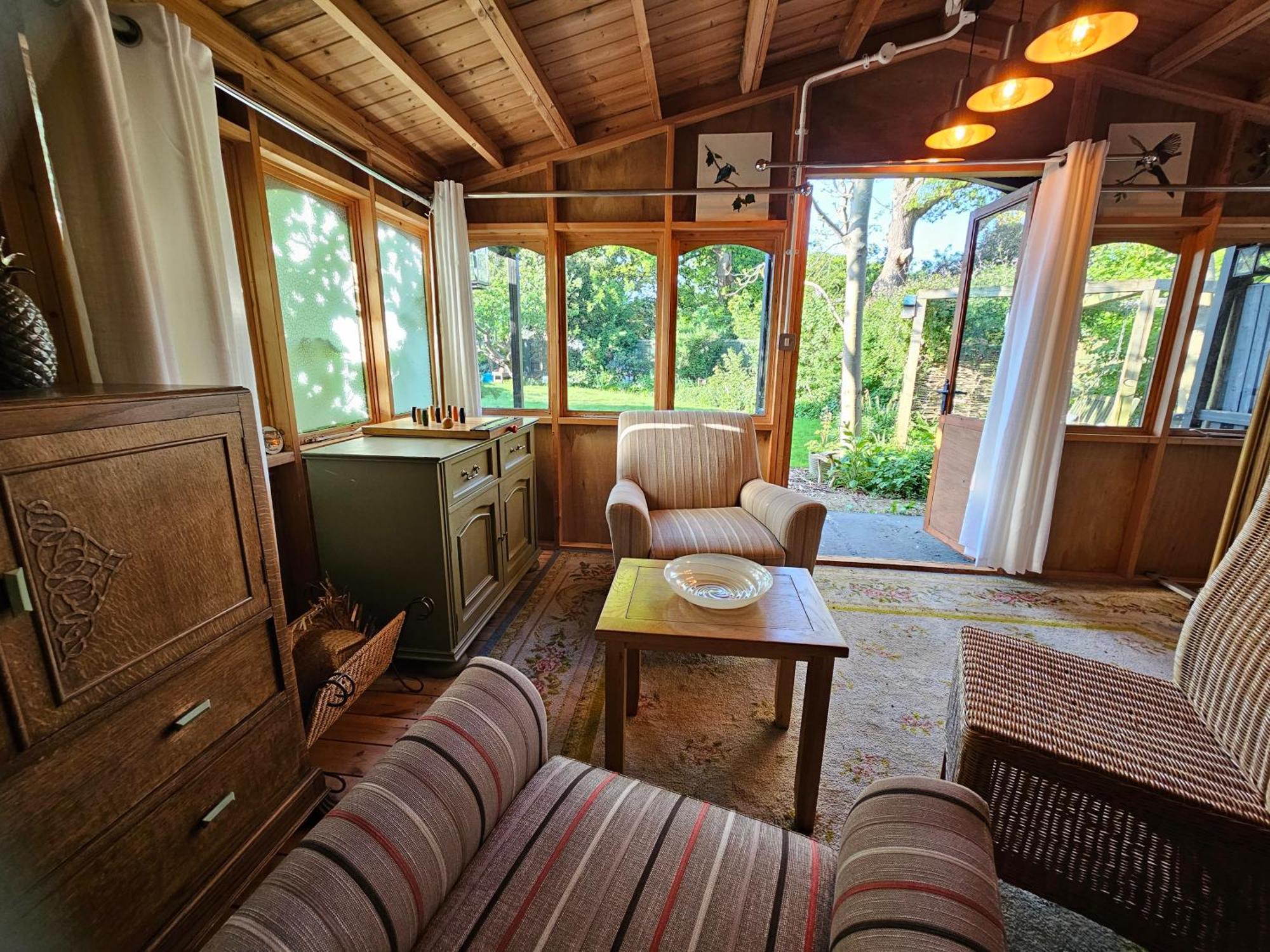 Luxury Self Catering With Cosy Cabin & Sauna In Колчестер Экстерьер фото